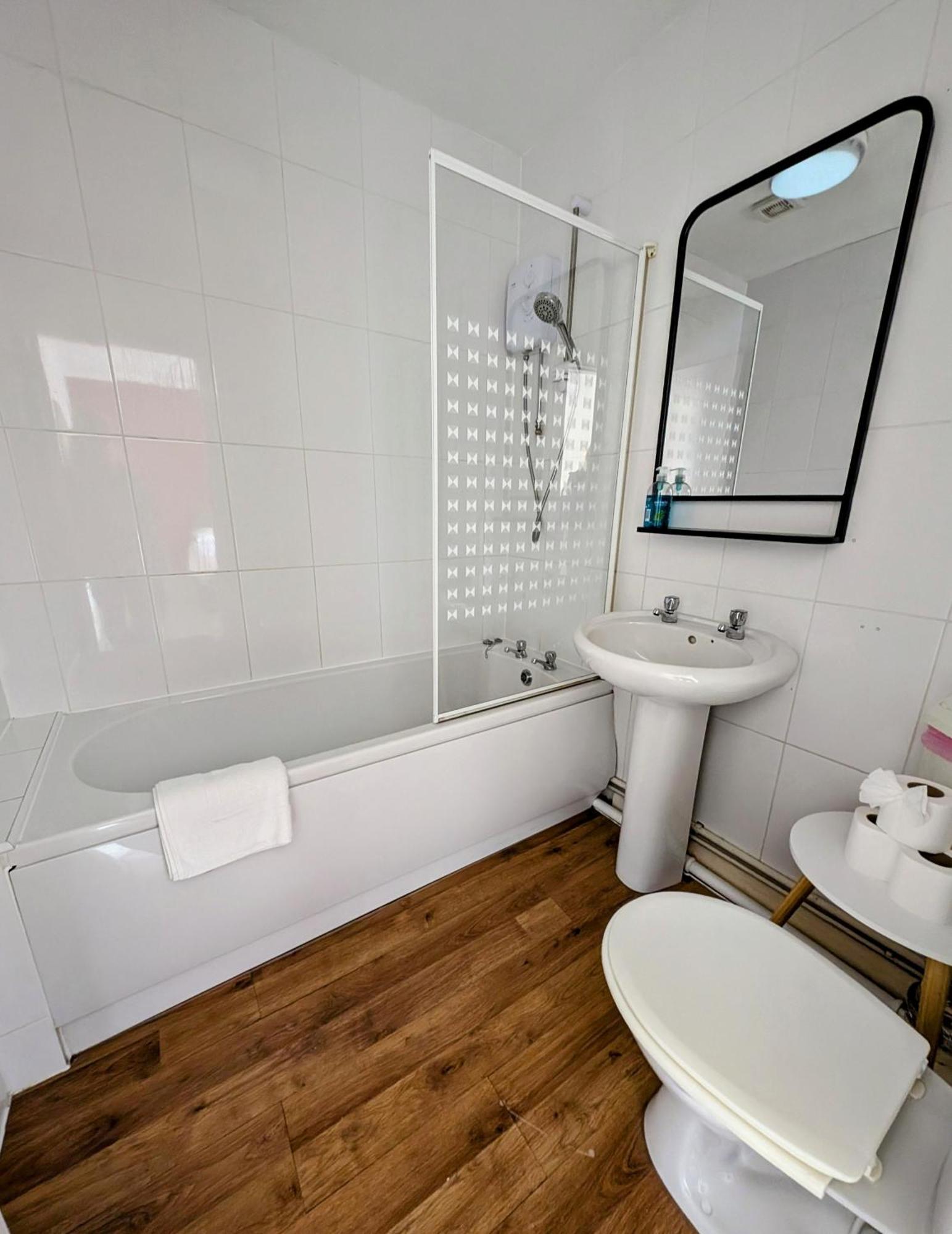 Oyo Aparthotel Hathern Extérieur photo